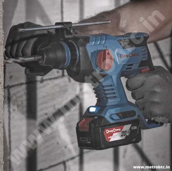 20 V Rotary Hammer DCZC22 use case 1